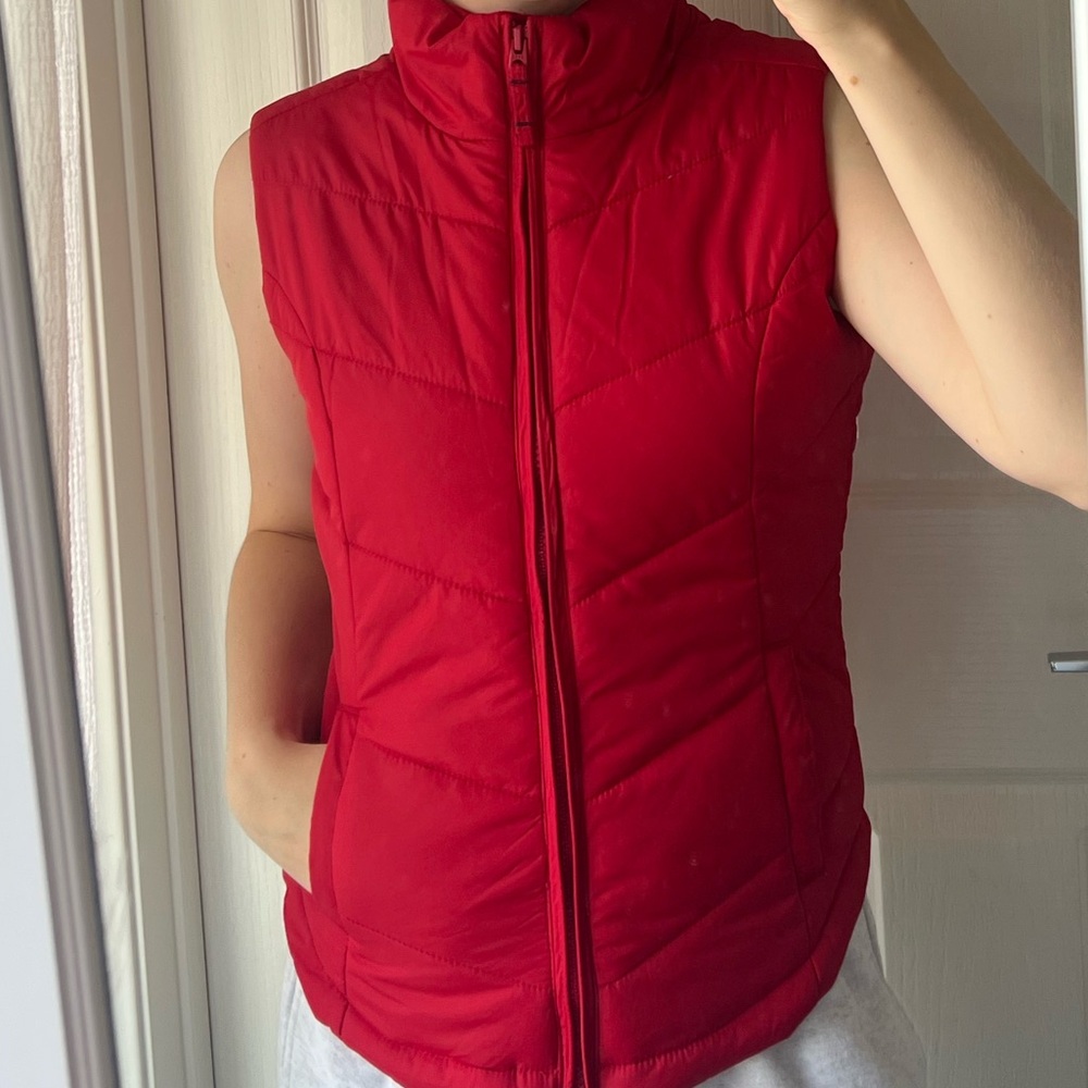 Aeropostale Red Quilted Puffer Vest